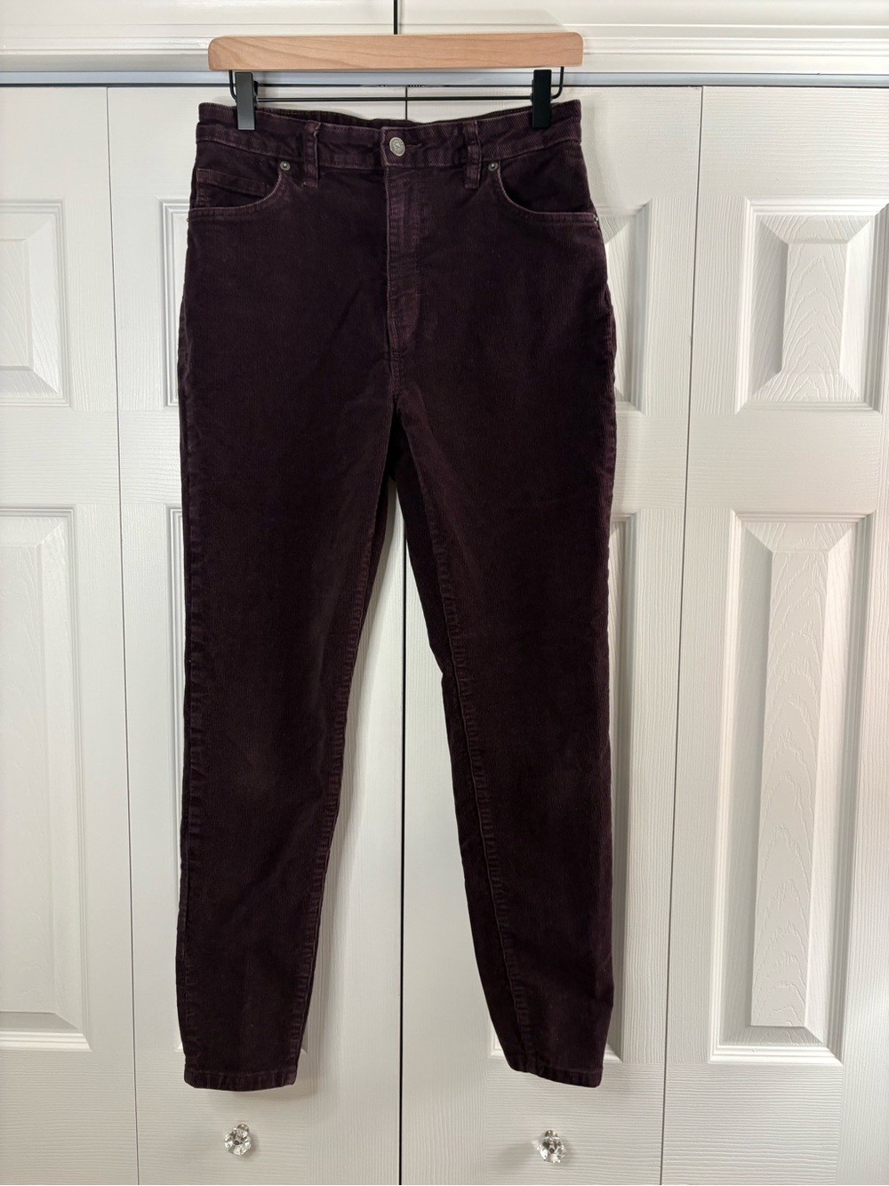 Women’s Patagonia High Rise Corduroy Pants in a deep burgundy size 29
